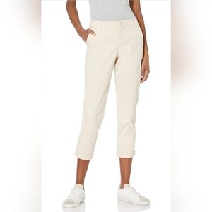 Amazon Essentials Women's Mid-Rise Slim-Fit Cropped Tapered Leg Khaki Pant